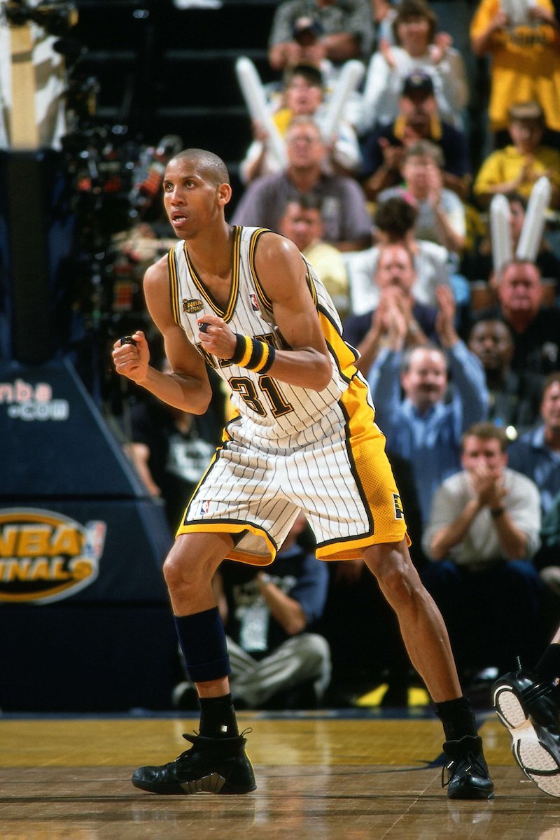 Happy Birthday Reggie Miller. He turns 52 years old today. 