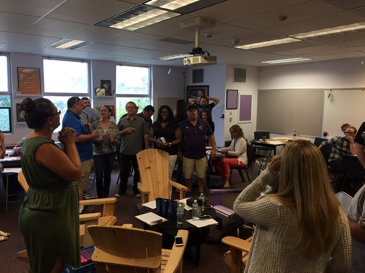 DrOscarAFelix's tweet photo. Look at @CarlsbadLancers Ts participating in #SocraticSeminars during our PD. #BeachvsPool #LancersLead #LancersLearn @CarlsbadUnified https://t.co/4gnmqwcUhk