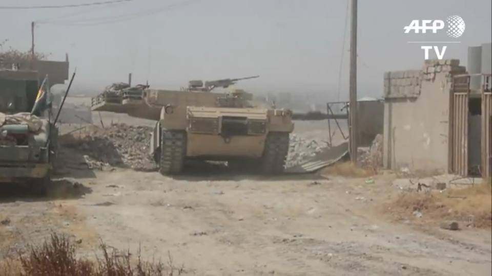 الابرامز في معركة الموصل  DIAtEDjWsAARefV