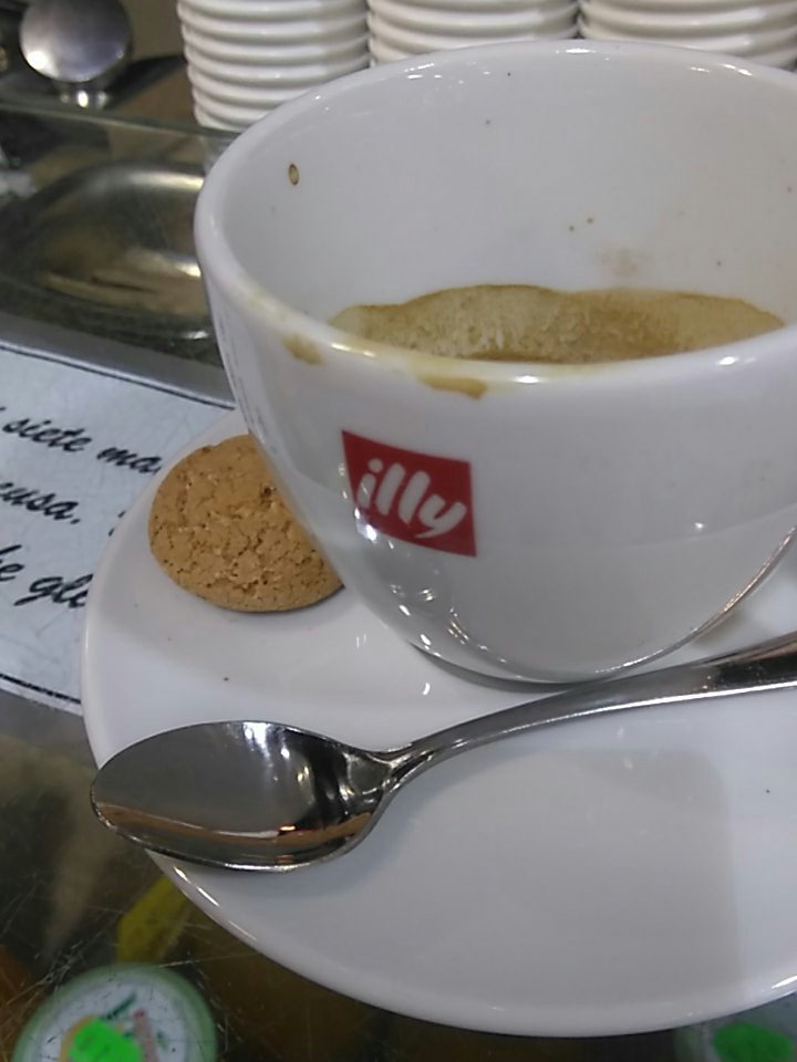 EvaYummers's tweet photo. A little post @ByWardMarketBIA demo treat from @BottegaNicastro. #espresso #cookingdemo #italstyle https://t.co/2LOIUBKOnr