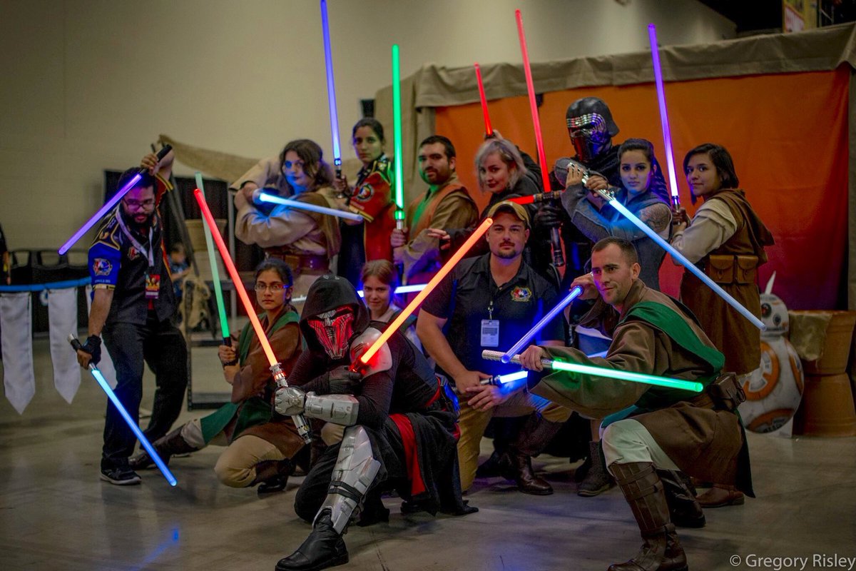 JakkuTemple's tweet photo. When the whole squad is on point... #SaberGuild #Jedi #Sith #StarWars #AlamoCityComicCon #ACCC https://t.co/jo3zLy80Pb