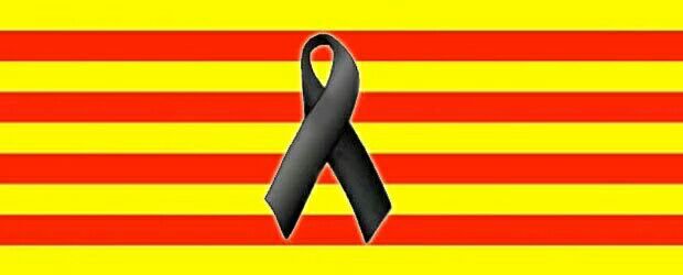 ancpremiademar's tweet photo. Dissabte TAULA #SíÉsFutur Samarretes de 11S, domassos "SI" tiquets bus 11S. Al xamfrà dl Mercat de 10:30a13:30! @radiopremiamar @assemblea https://t.co/sGaxBpEFaX