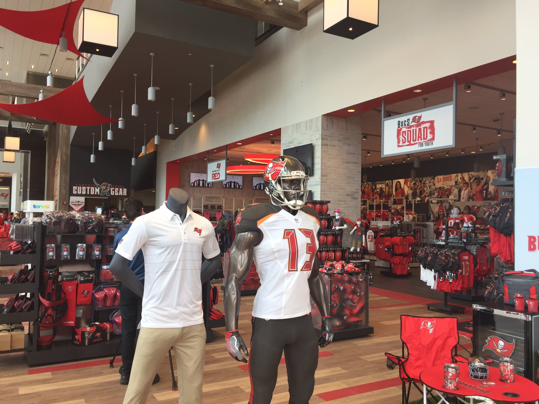 buccaneers team shop