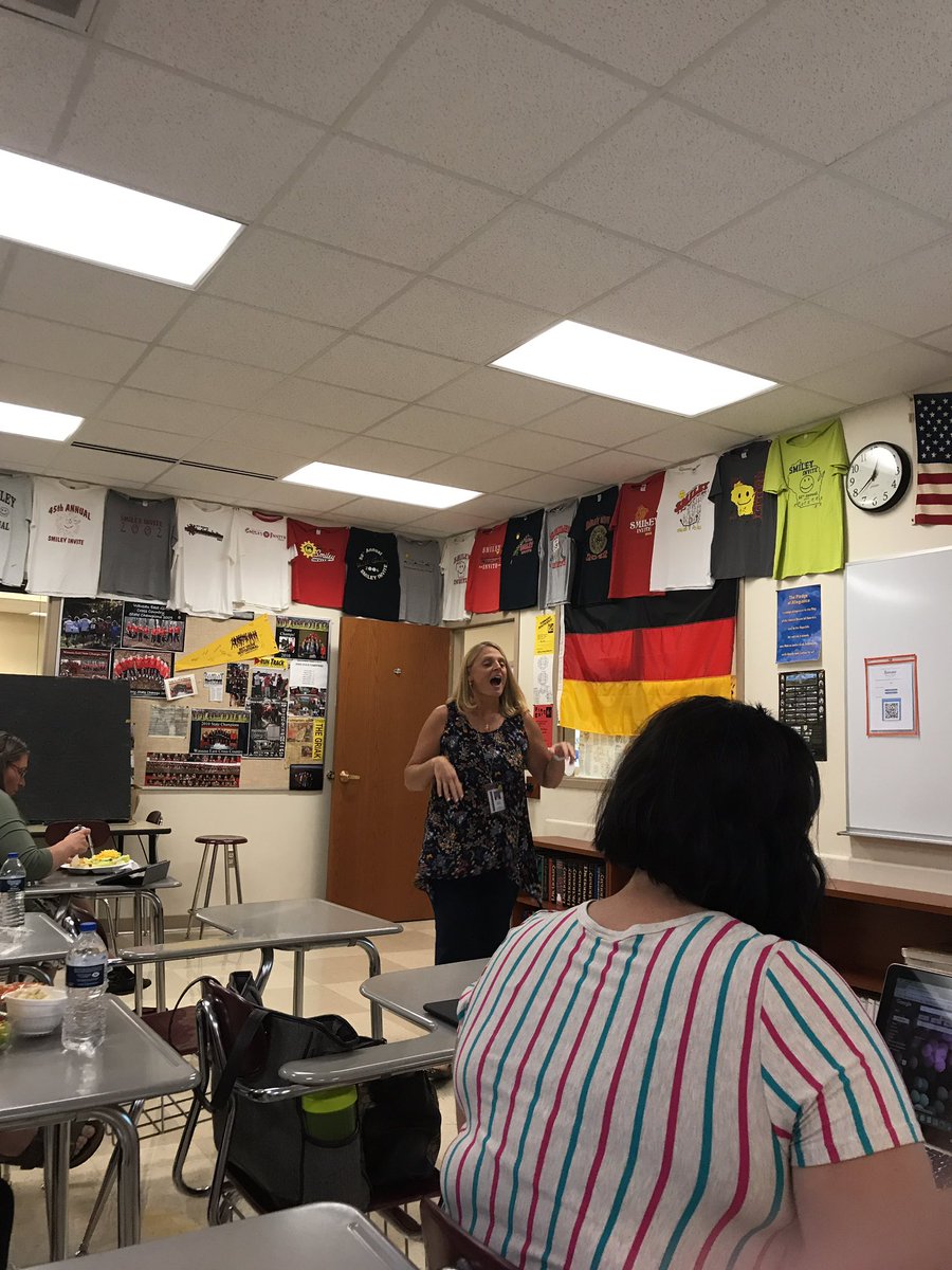 donlin_trish's tweet image. Using see saw WOW WOW #WSDTechSummit