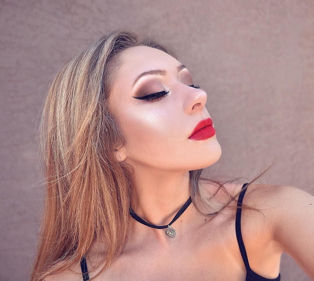 HardCandyLife's tweet photo. #Glamoflauge concealer + #BrowsNow
πΈ by https://t.co/q0gerJjl4S https://t.co/cSXzVfuI3i