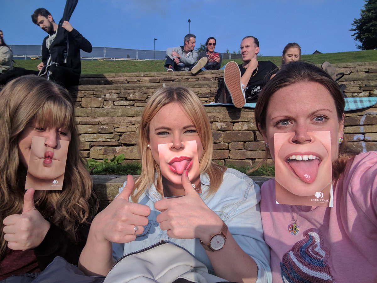 Enjoying the sunshine, got our treats and cookie- bring on dirty dancing :-) <a href="/doubletree/">DoubleTree by Hilton</a> #DoubleTreatatLuna &amp; #Contest