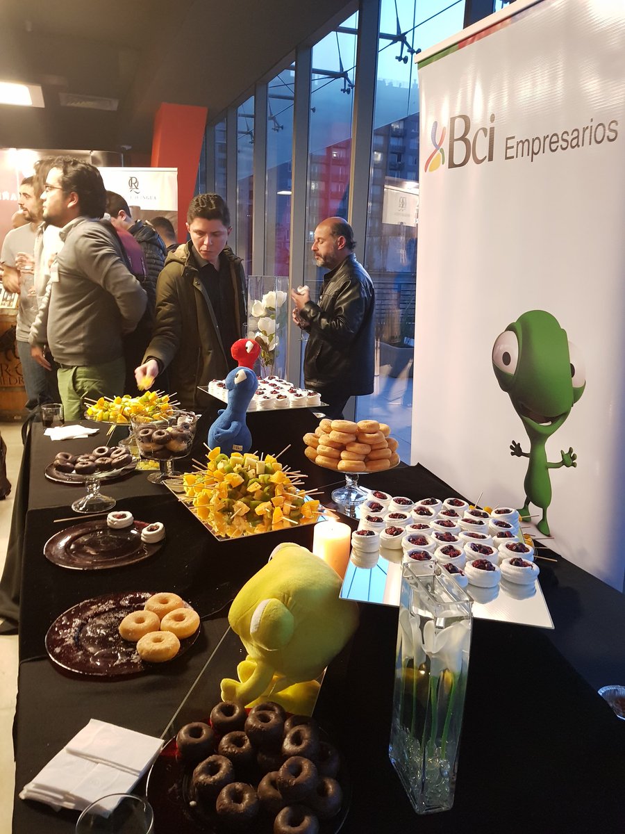 startupchile's tweet photo. .@BancoBci con #bcinace apoyando a los emprendedores de #salud y #biotecnologia en el #TechEvening de hoy. https://t.co/0CjQARcrfA