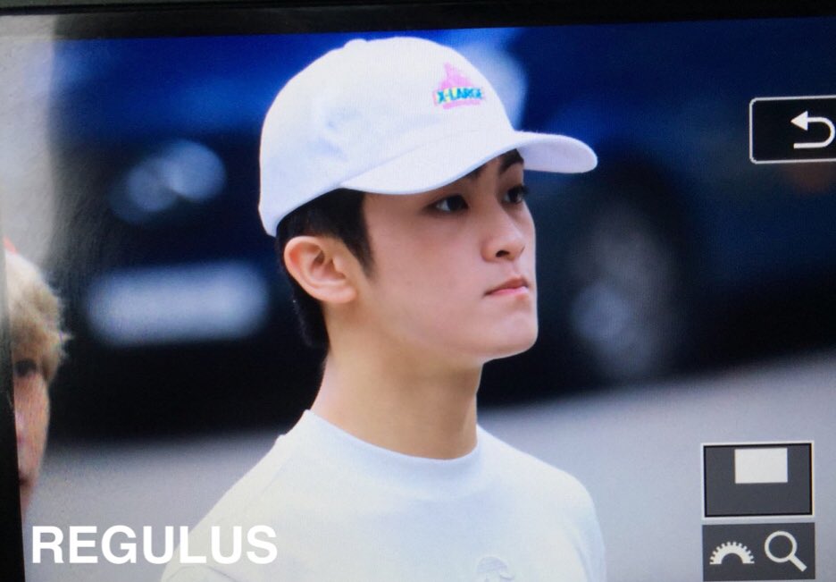 Regulusmark's tweet photo. #WeYoung #NCTDREAM #MARK #마크 170825 MUSIC BANK 뮤직뱅크 출근 PREVIEW https://t.co/aVPbUUxgj2