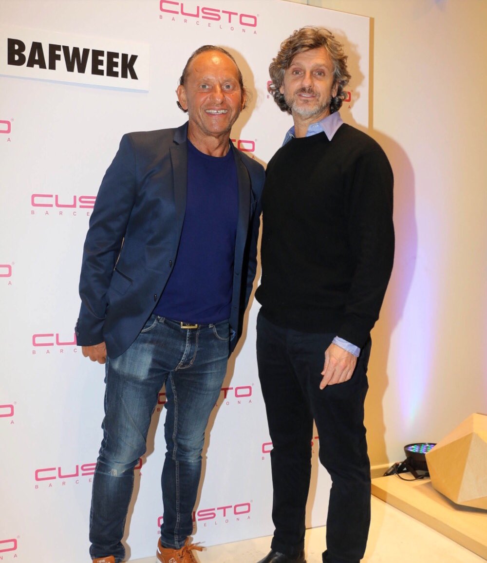 Junto a mi amigo Custo! Feliz por su primera tienda! Ayer en el BAFWEEK