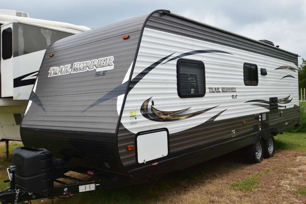 Travel_TX's tweet photo. #INVENTORYALERT! 2017 Trail Runner Travel Trailer for only $13,900!! #RV #RVlife #RVsale Check it out here >>> https://t.co/wv4HrmG70g https://t.co/dTELvF8ZAP