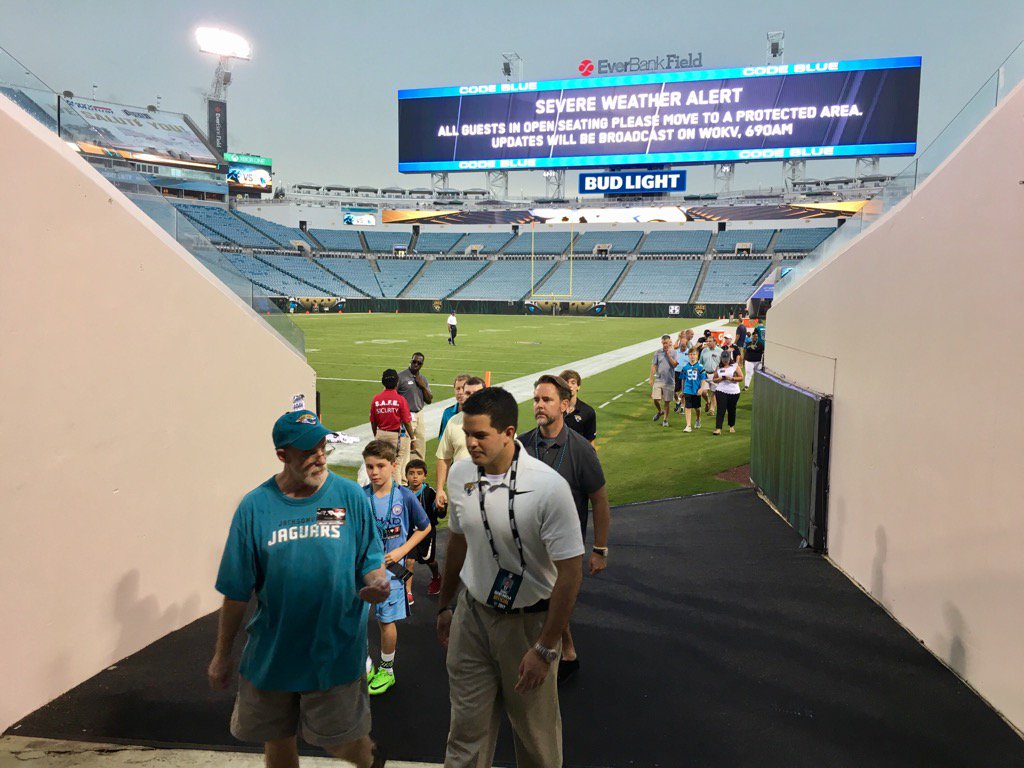 dtfoster3obs's tweet photo. There'll be a delay in #Panthers preseason game @ #Jaguars https://t.co/wLUuWh34d4