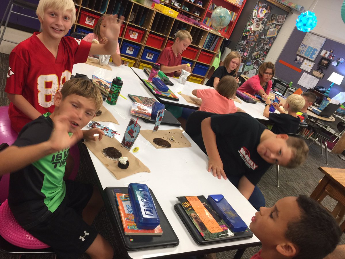 canicke's tweet photo. We celebrated a birthday today! #letthepartiesbegin #kcerocks #birthdaysareawesome https://t.co/LDNwCF6nJe