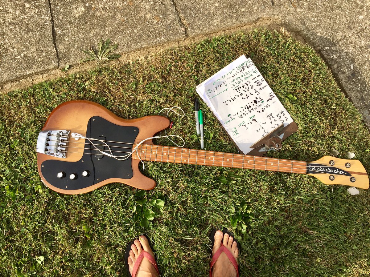 josephinewiggs's tweet photo. Getting in some outdoor practice before the .@thebreeders #basementsession tonight. #gottaworkonmytan https://t.co/TKyZpU3HMV