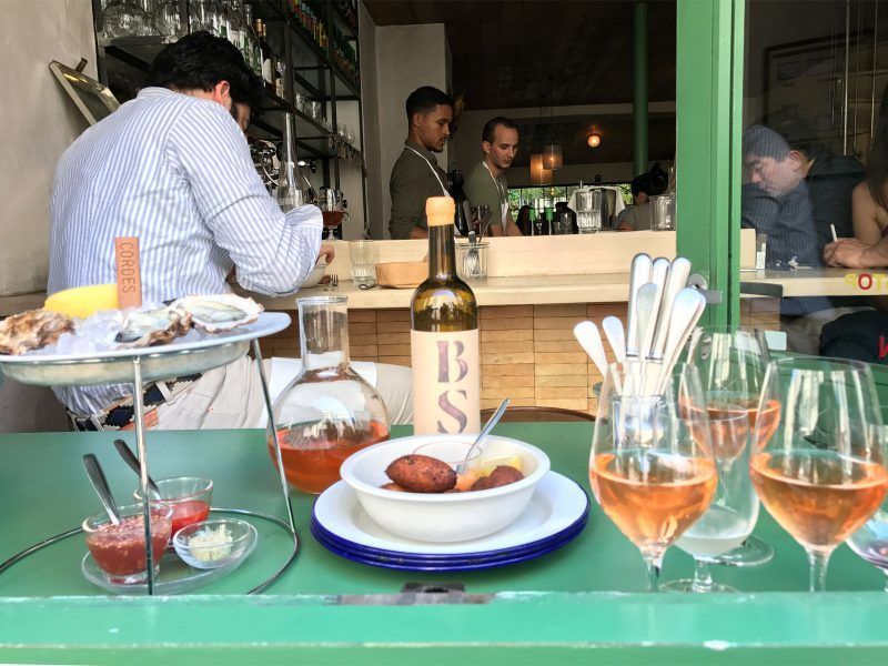 ExpatsParisiens's tweet image. #Summer #EatingGuide: #Paris Restaurants Open in #August buff.ly/2ulb1Rg via @Wendylynparis