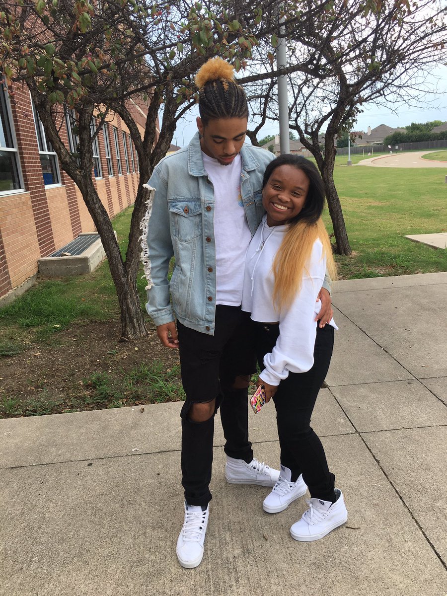 jusssmonettt's tweet photo. Issa forever thing 💖 https://t.co/xbfRotHGED
