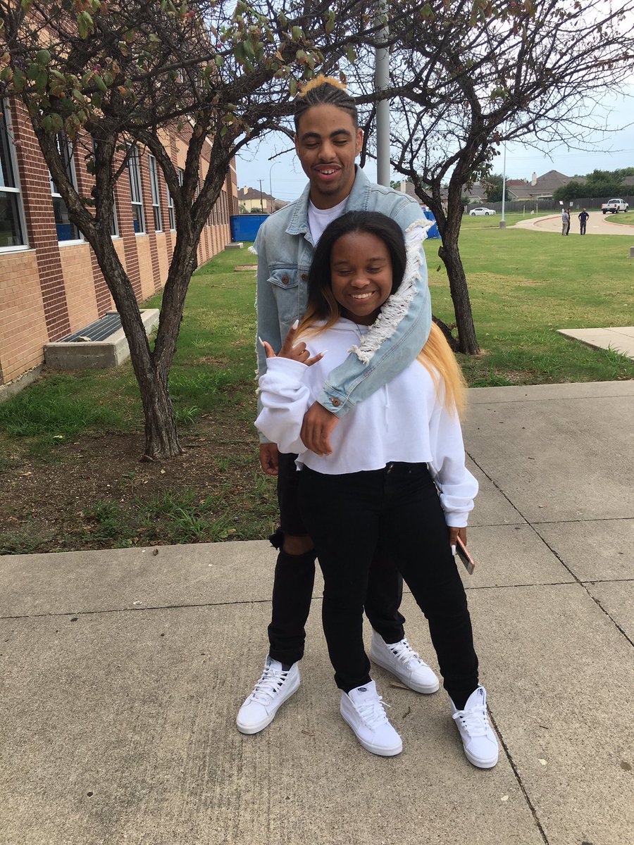 jusssmonettt's tweet photo. Issa forever thing 💖 https://t.co/xbfRotHGED