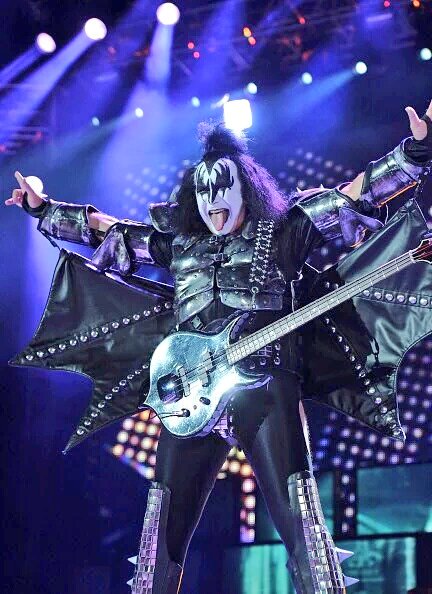 August 25
HAPPY BIRTHDAY, Mr. Gene Simmons (^_^) 