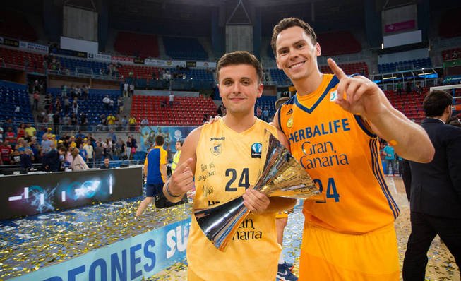 ChusFernandez7's tweet photo. Happy birthday to the MVP, the person who gave me the strenght to fight for what I want and who has supported me at all times @KingKK_14 💪💛🏀 https://t.co/bPnbZXXHkU