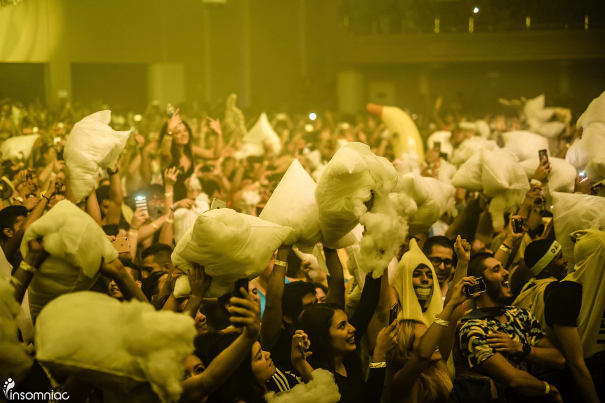 insomniacevents's tweet photo. This is how we rage at the #DadalandCompound! 😜🍾🍌
Check out our full recap gallery! https://t.co/zhFH4KRy1N https://t.co/tW4KpsPN7E