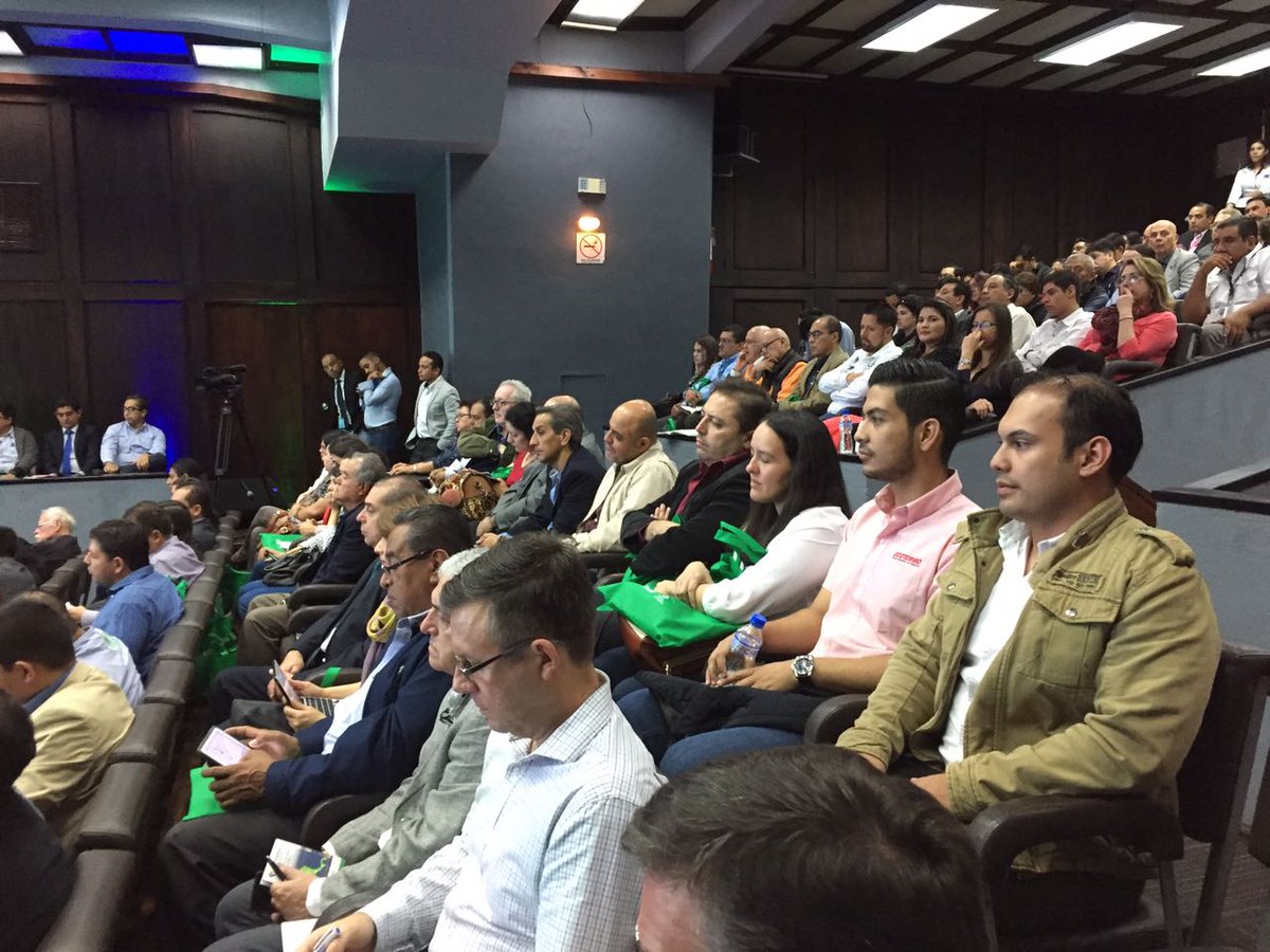 EcotermoLATAM's tweet photo. #FSI2017 El día de hoy participamos en el primer Foro de Sostenibilidad Industrial organizado por la @industriaguate https://t.co/FmYtsnWX10