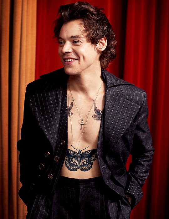Spain_1D's tweet photo. Harry fotografiado por Mary McCartney para @thesundaytimes! https://t.co/PhJStSctAa