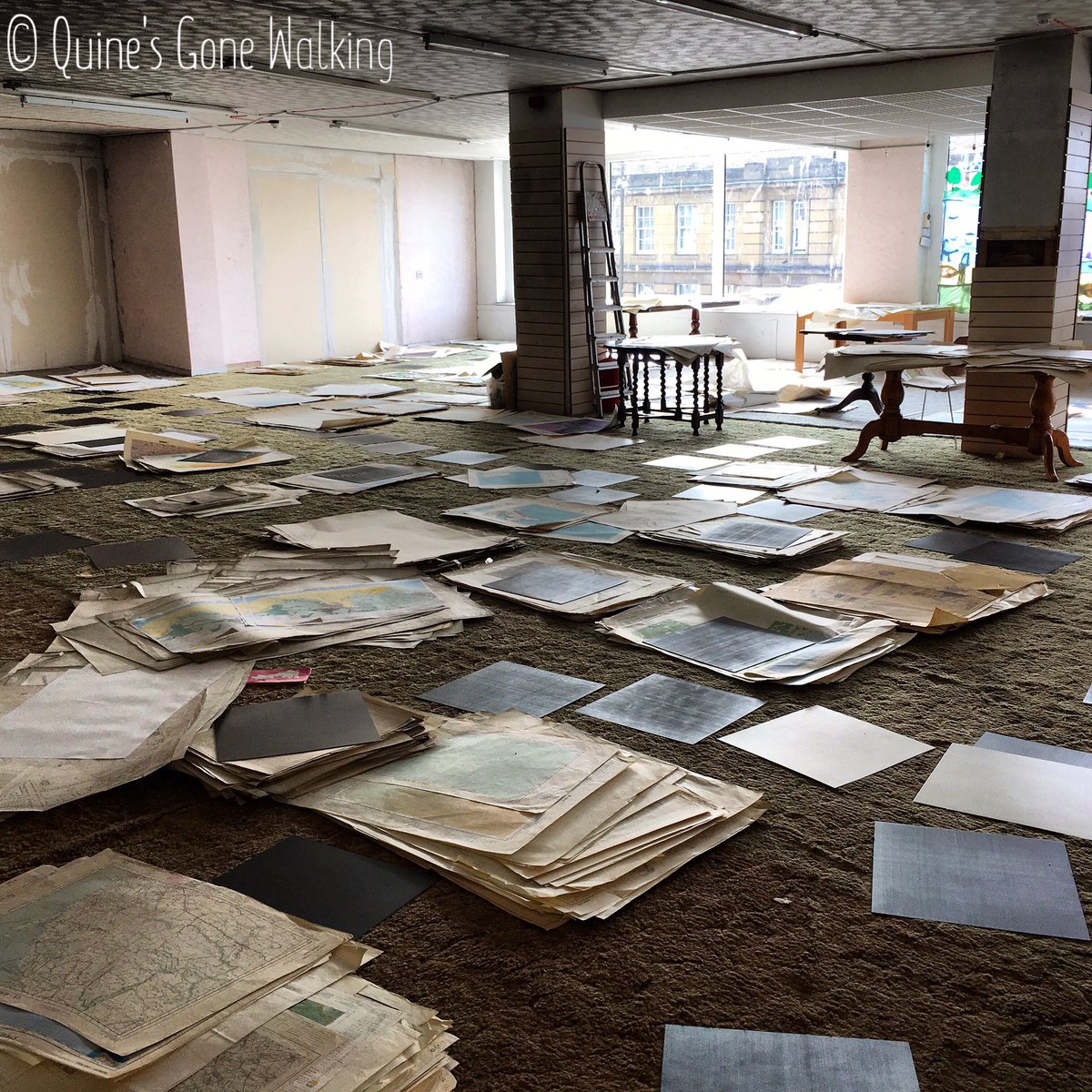 Quinegonewalk's tweet photo. Day 236 - #pitstop on #morningwalk - #mapsale of old Edinburgh Uni map collection @ #zerowaste #musselburgh https://t.co/EkVPUDW3TD