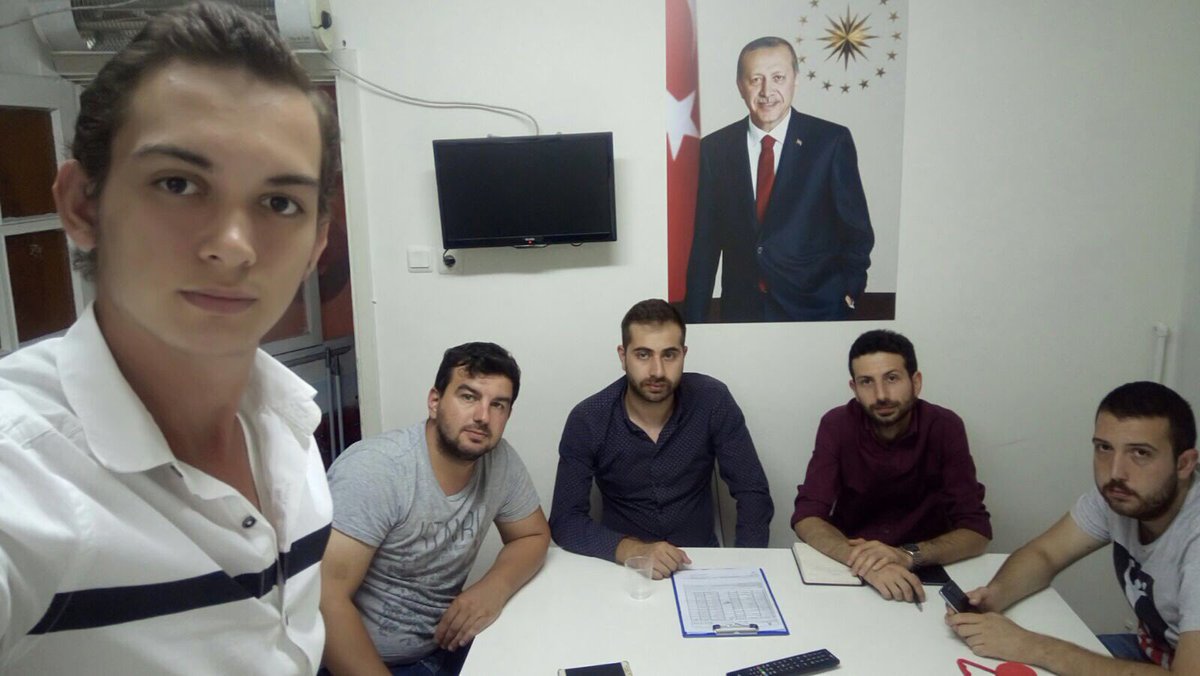 İstinye Mahallesi Haftalık Olağan Toplantısını Gerçekleştirdi <a href="/akgencistanbul/">AK Gençlik İstanbul</a> <a href="/tahaayhan/">Taha AYHAN</a> @AhmetYlLDIZ <a href="/alperodabas08/">Alper ODABAŞ</a> @MEHMETNERGS1