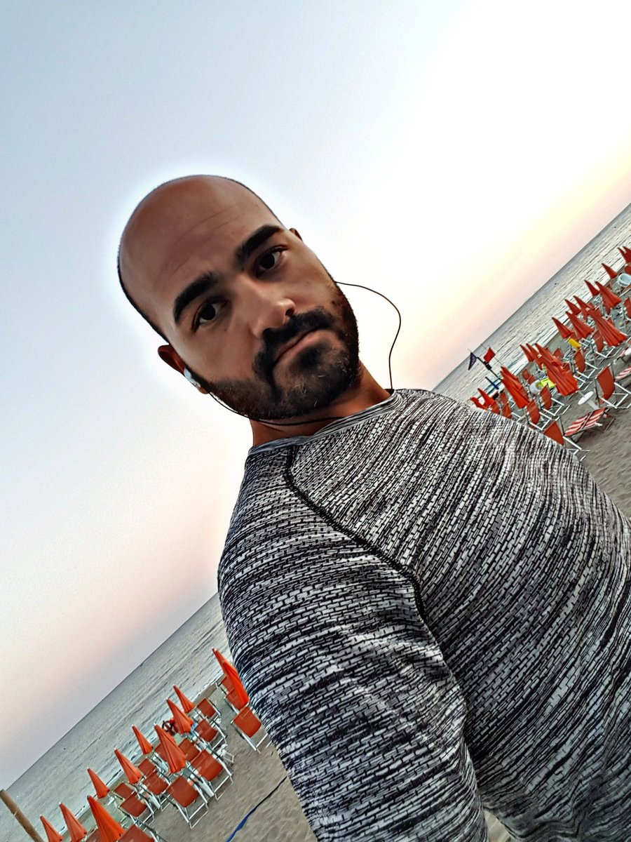 TrappLifeStyle's tweet photo. Molla solo chi ha deciso di #arrendersi  💪

Tu da che parte sei?
A dopo #Guys 

#fitness #Alimentation #Enjoy https://t.co/C9v0zD17dB