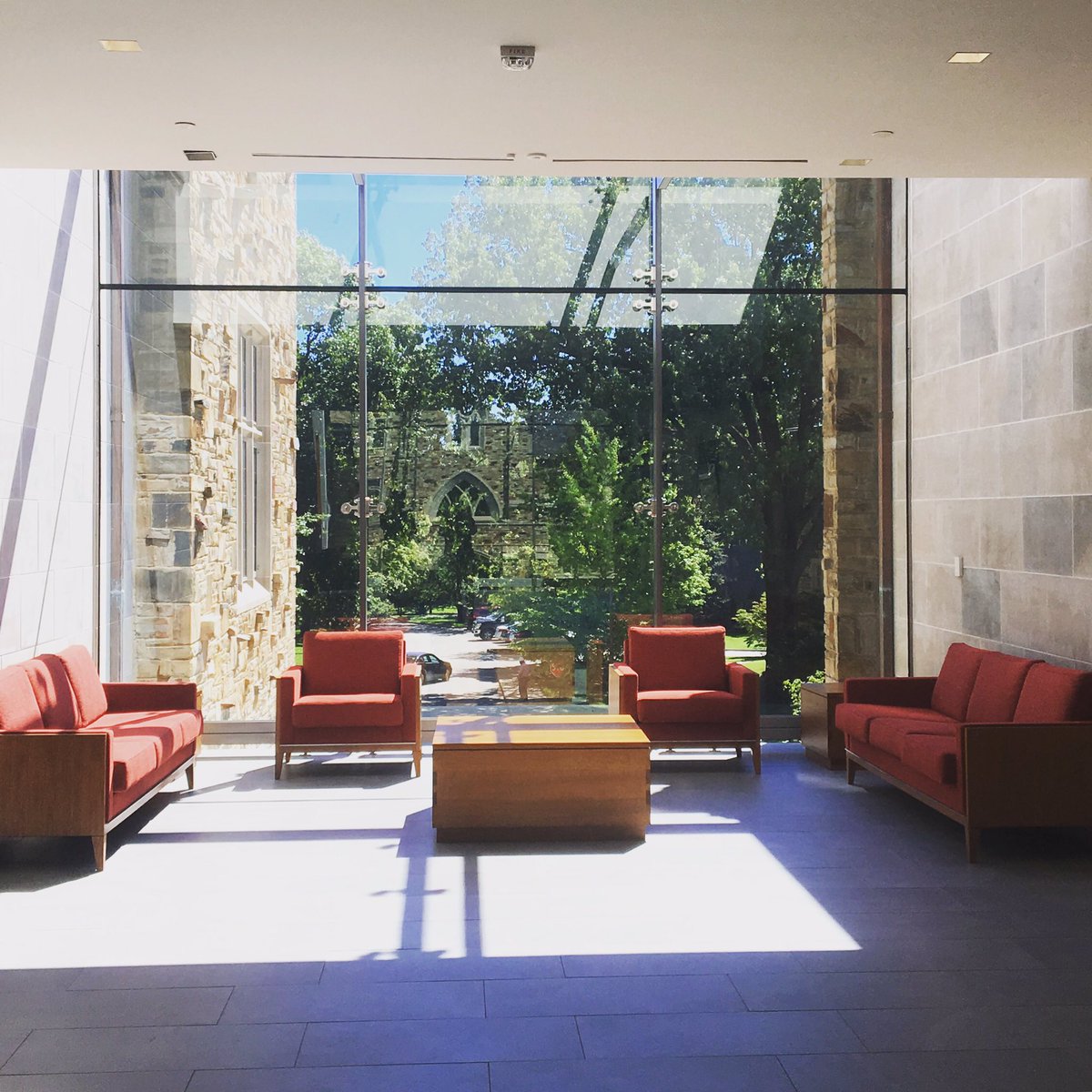 RhodesLynxVball's tweet photo. #RobertsonHall #newsciencebuilding #inspiringspaces #learningisfun #rhodesisbeautiful https://t.co/F4pUTiqWqm