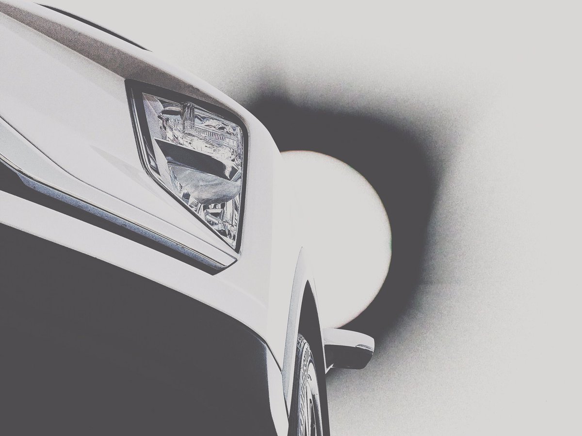 robdplewis's tweet photo. Check my Instagram for an alt-eclipsical pictorial skew of time with the Mitsubishi Eclipse Cross in Oregon #totaleclipsecross #eclipse2017 https://t.co/y5cuB4hEBU