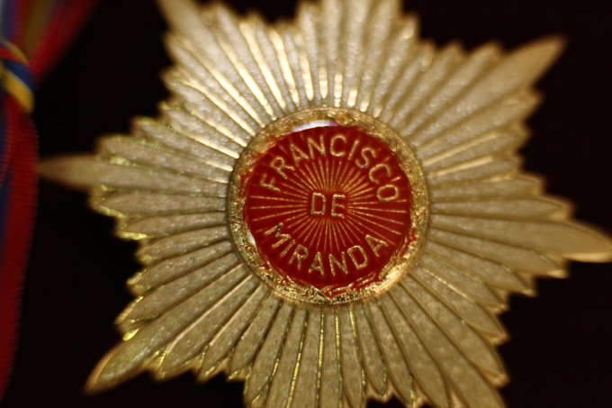 Ver imagen en Twitter Ver imagen en Twitter