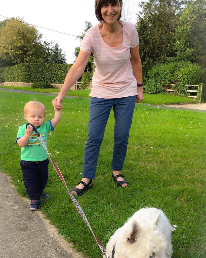 BakeandBaby's tweet photo. Jack &amp; Nanny taking Charlie out for a walk tonight! #babyboy #westie #westhighlandterrier #dogwalk #walk #nanny #e… https://t.co/DJD9r7Mrkl https://t.co/G7BiDozvqm