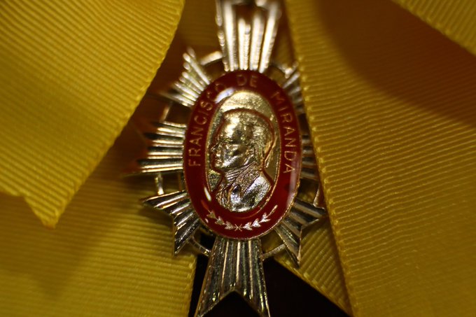 Ver imagen en Twitter Ver imagen en Twitter