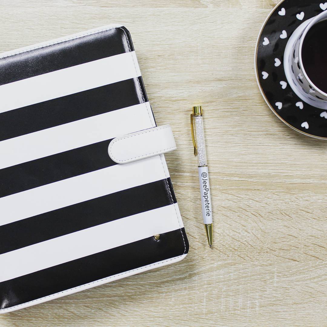 jeepapeterie's tweet photo. #coffeeandplanning #franklinplanner #FranklinCovey #PlannerLove #blackandwhite #blackandwhitestripes #coffeeandpaper https://t.co/bprIUHLklz