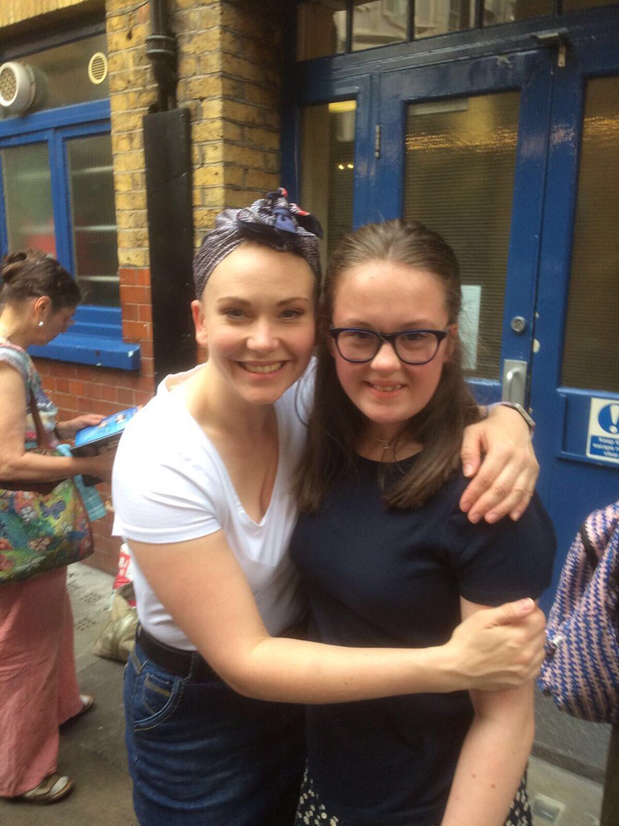 FieldingAlice's tweet photo. @Williamstweet @Charlie_Stemp ....fab meeting you both after the show! Absolutely loved the show &amp; thanks for having photos with me! x https://t.co/HVerqepOda
