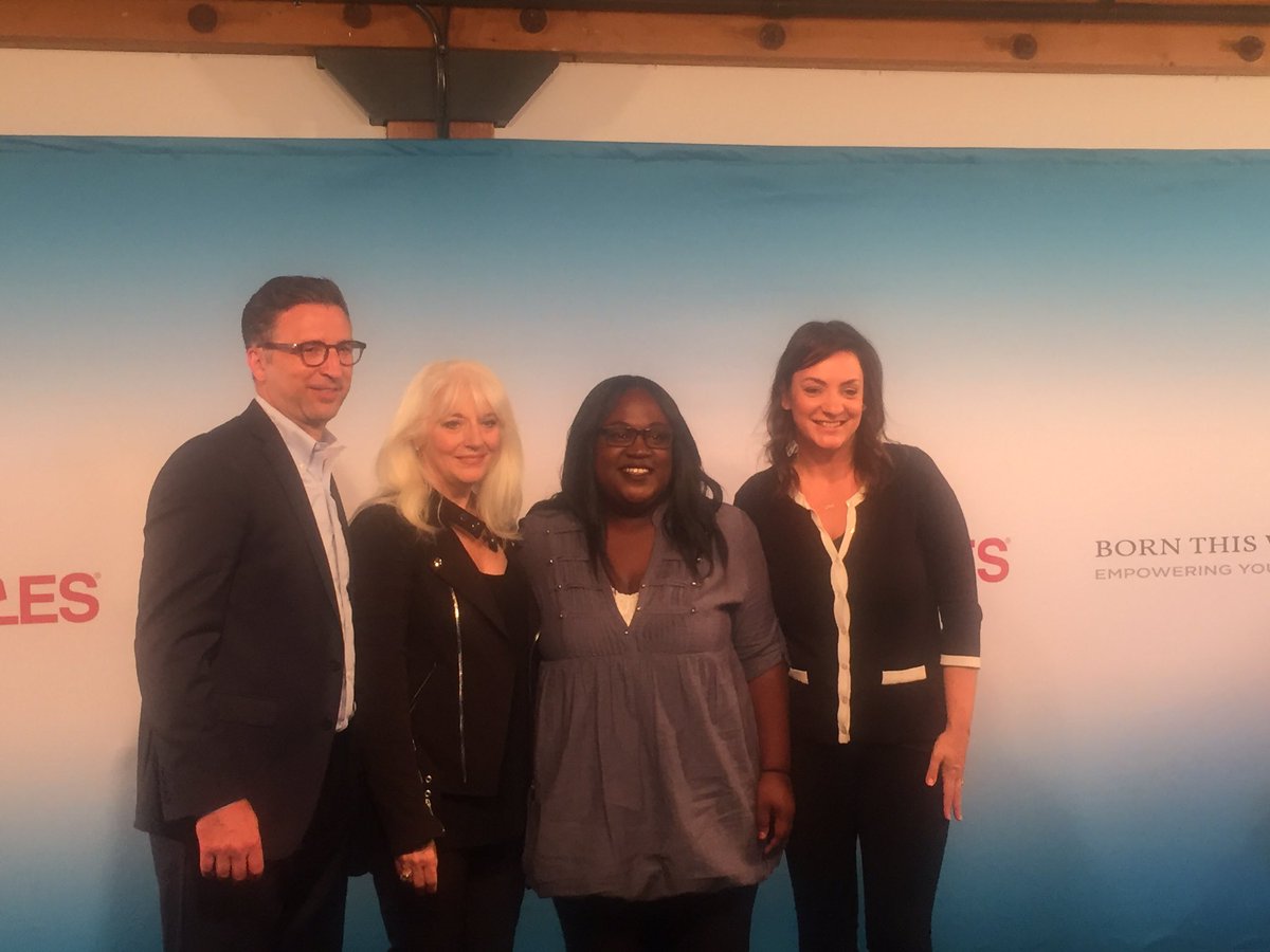 PeaceFirstOrg's tweet image. @MEnista, @momgerm and @Staples are celebrating Shay's kindness! We're so proud of the light you are in the world! #StaplesForStudents