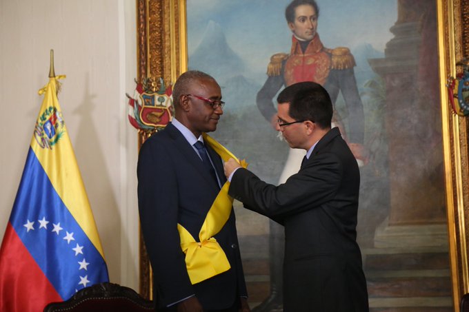 Ver imagen en Twitter Ver imagen en Twitter