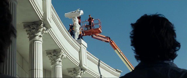 BoxOfficeTrib's tweet photo. LAS VEGAS SUN: Mattress speared onto statue outside of Caesar's leads to discovery of man trapped on roof for entire weekend @LasVegasSun https://t.co/gyhCKSRfL9