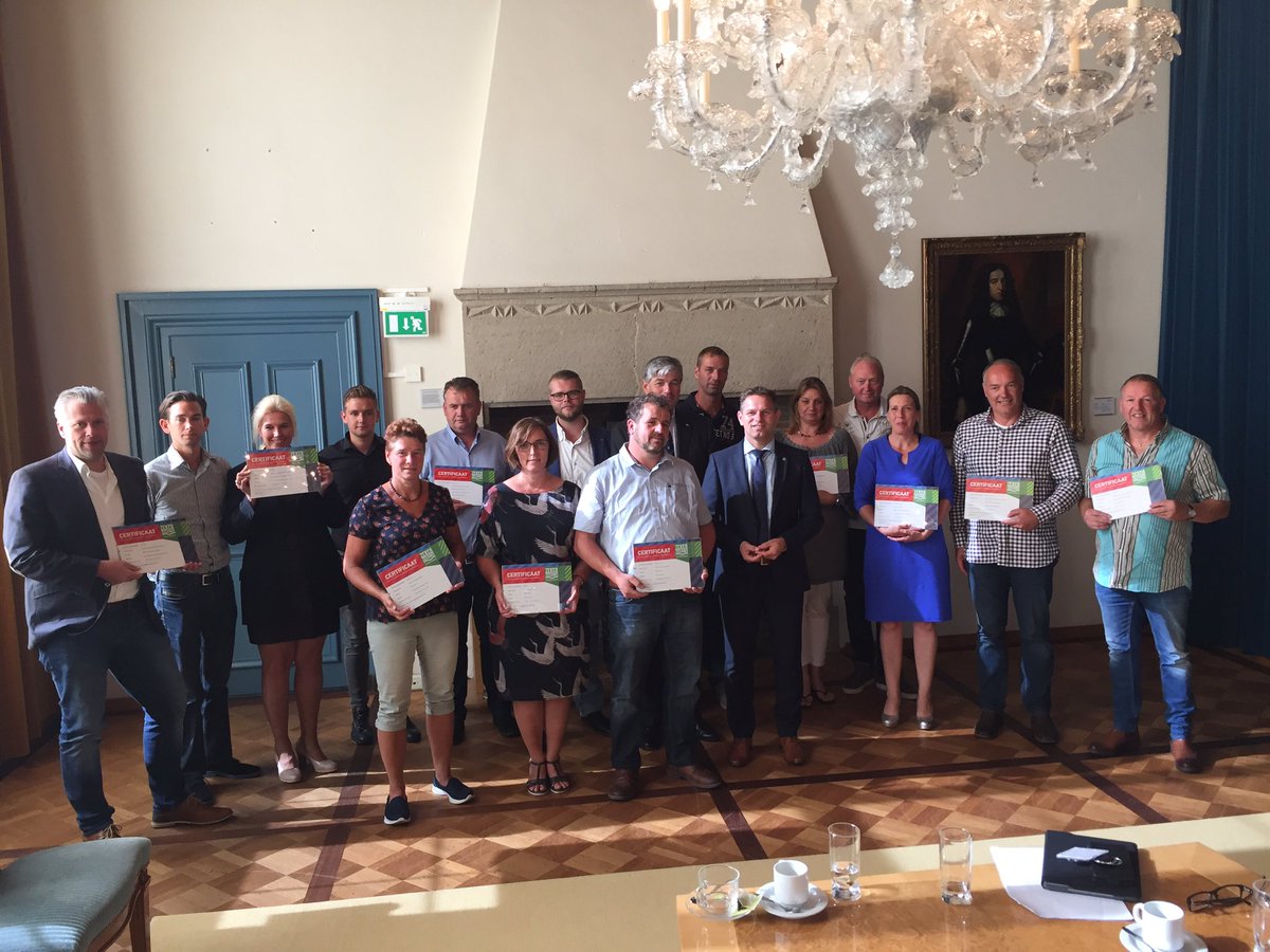 Uitreiking <a href="/zekerzeeuws/">Zeker Zeeuws®</a>  certificaten voor producten en diensten <a href="/JoAnnesdeBat/">Jo-Annes de Bat</a> <a href="/provzeeland/">Provincie Zeeland</a> #trots#duurzaam#herkomst <a href="/slimmestreken/">SPN</a>