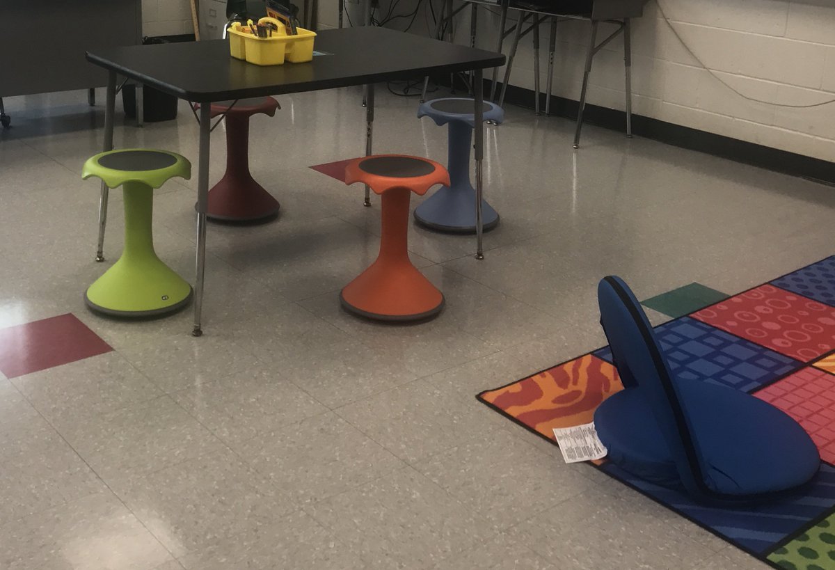 parkss12's tweet photo. Creative Flexible Seating @Lincoln_RCS Ready for #backtoschool @RCS_NC https://t.co/775TV4DyNq