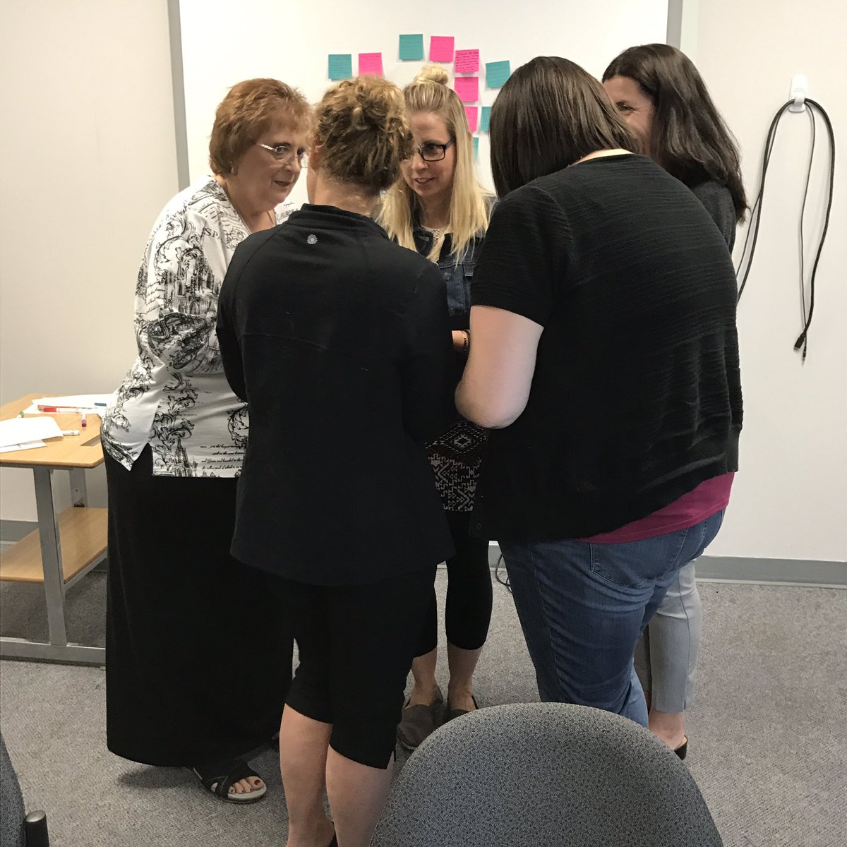 lynekohut's tweet photo. Un défi pour faire parler nos élèves! #OCSBsi @LeadOCSB #ocsbfsl @AmelieRoyFSL https://t.co/8uM7w6fEJM