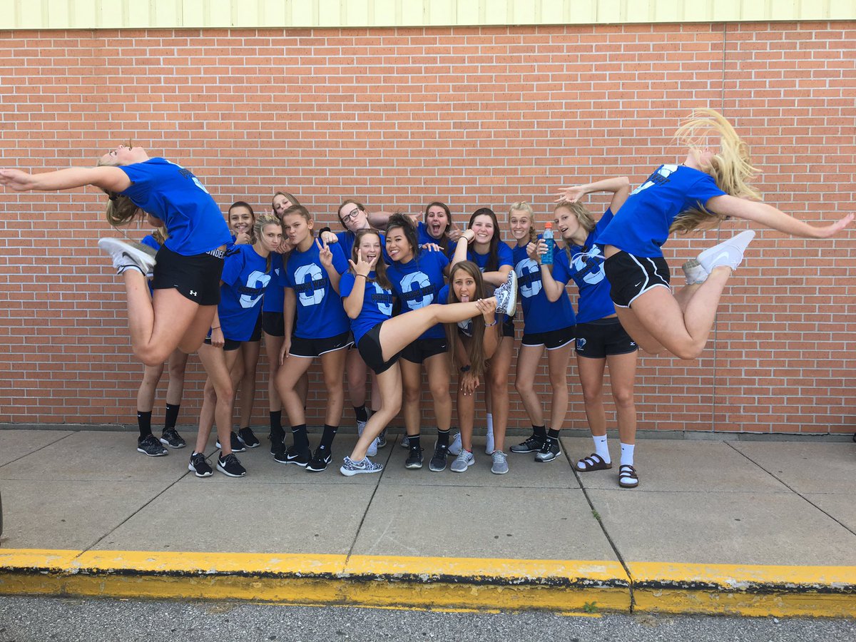 OWestVolleyball's tweet photo. Road tripping to Stout 💙🏐 2017 season here we come!! #madskills #owvb #herewego https://t.co/SNVry3gual