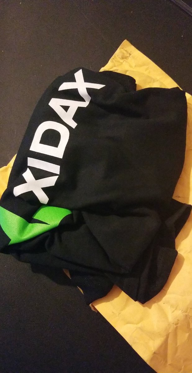 SentaiWhite's tweet image. Big thanks to @xidaxpcs for the gear! Make sure you guys check out there legendary custom Pc's! Build your DREAM PC!!