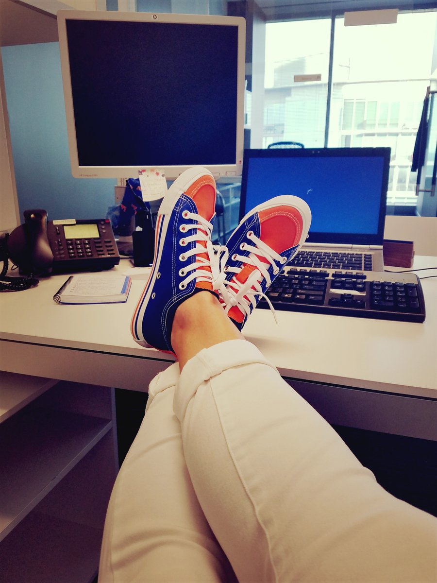 krand90's tweet photo. #gatorfans go to https://t.co/MZHbzOPW1H and share your #unitedwefan moment for #collegecolors day coming up Sept. 1. #GatorNation 4life https://t.co/Mb01cX6StH