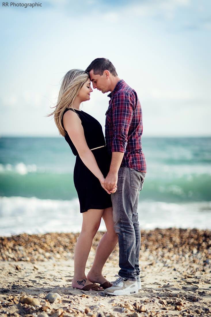 RR_Photographic's tweet photo. #engagementshoot at Hengistbury Head. Free as part of our full day wedding package #weddingphotographerbournemouth https://t.co/wJOurSv70i