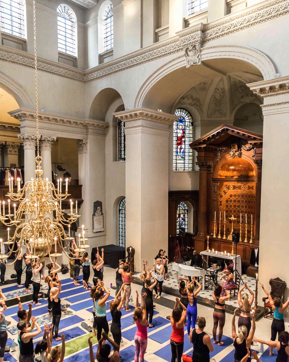 sweatandsound's tweet image. Last night&apos;s epic yoga experience ✨ #sweatandsound #yoga