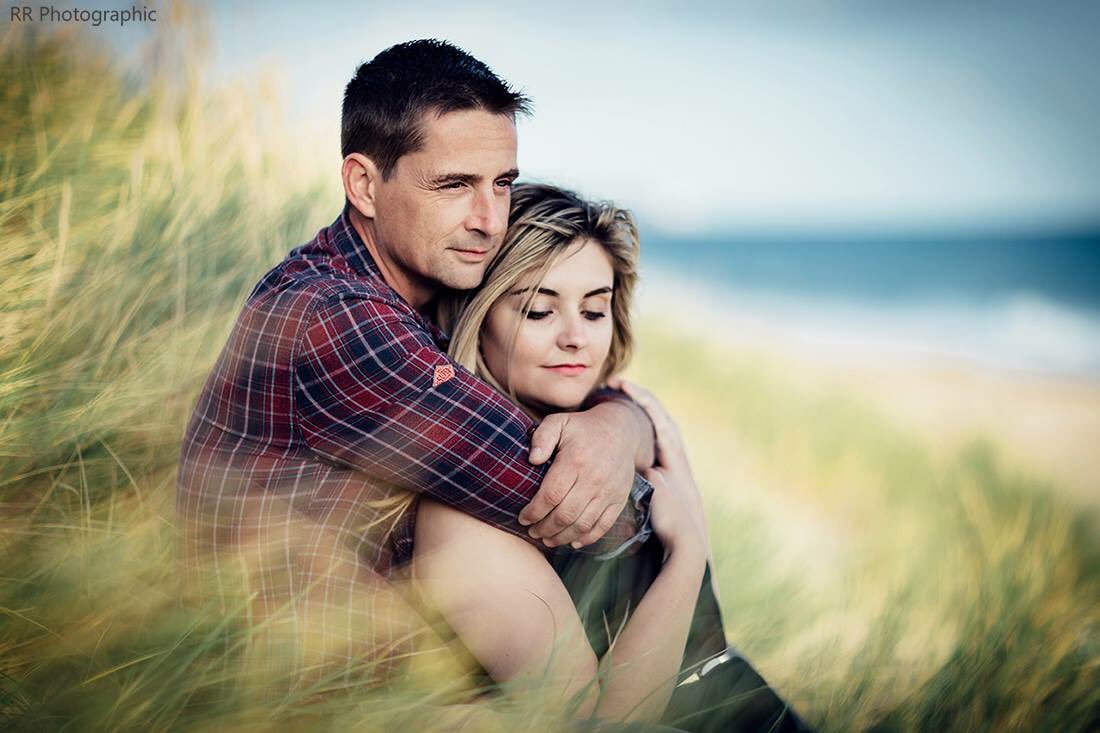 RR_Photographic's tweet photo. #engagementphotography at Hengistbury Head #couplephotos #dorsethour  #weddingphotographerbournemouth https://t.co/akY6TXZsrM