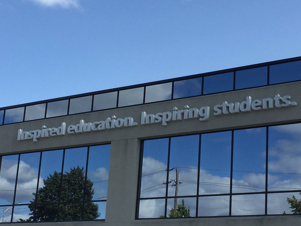 Simone Rose-Oliver (elle/she/her) tweet media