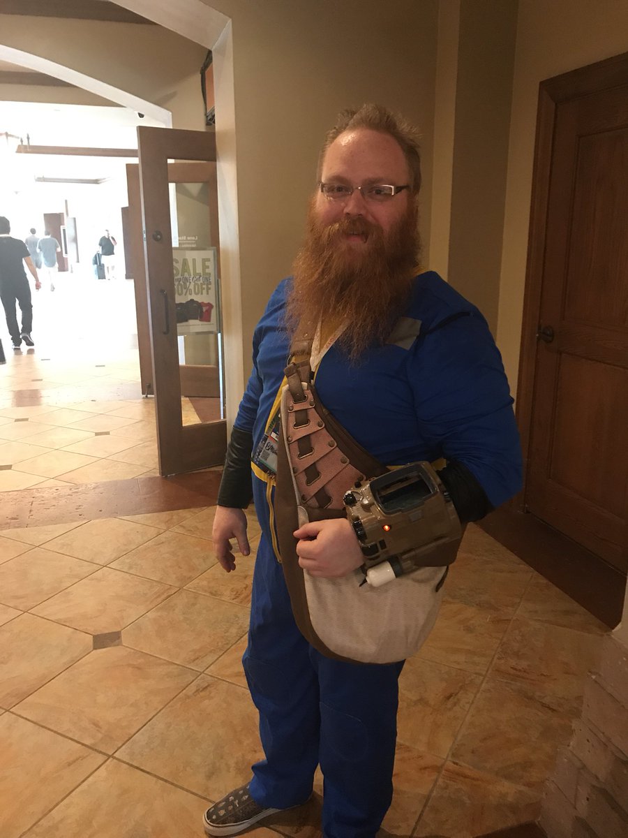 Fallout's tweet photo. On a quest to the BYOC #quakecon https://t.co/xR2NwEUWTx