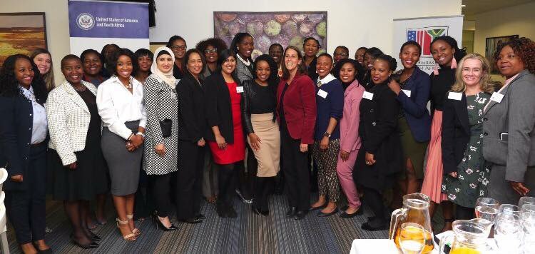 HemsVallabh's tweet photo. An awesome kick-off to the @USEmbassySA @womhub #AlumniMasterclass Series.An evening of inspiration & networking spent w amazing women https://t.co/MjVsspitbz
